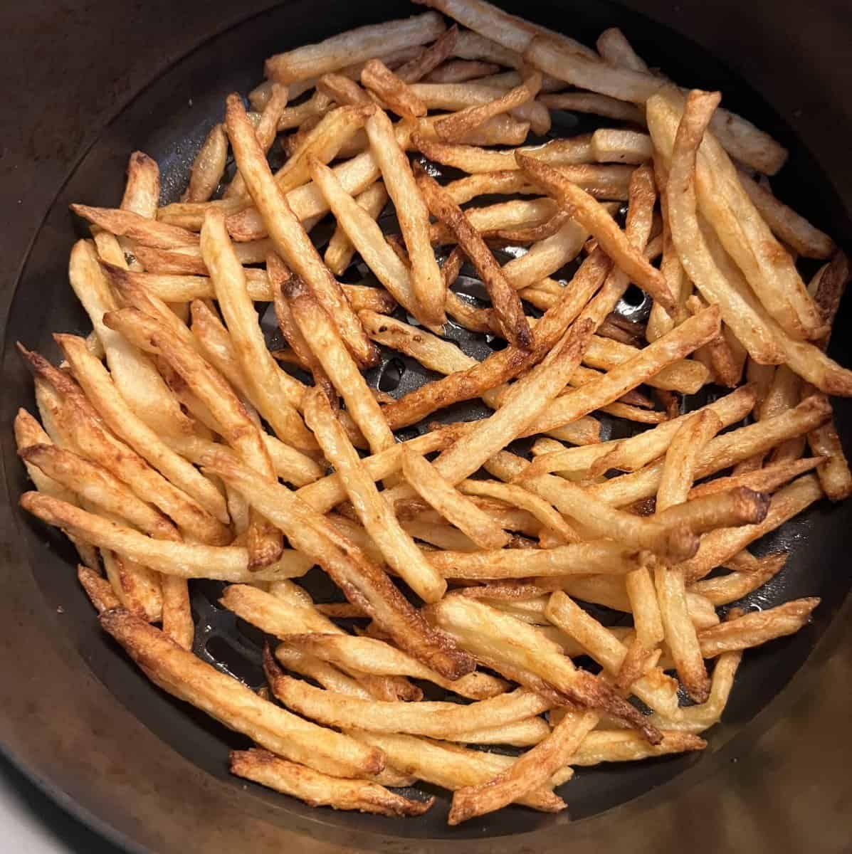 Easy homemade crispy shoestring fries in air fryer SecondRecipe