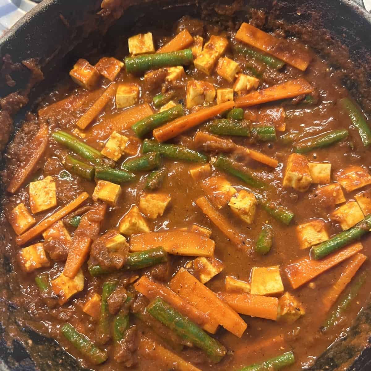 Vegan jalfrezi recipe Indian vegetable tofu recipe SecondRecipe