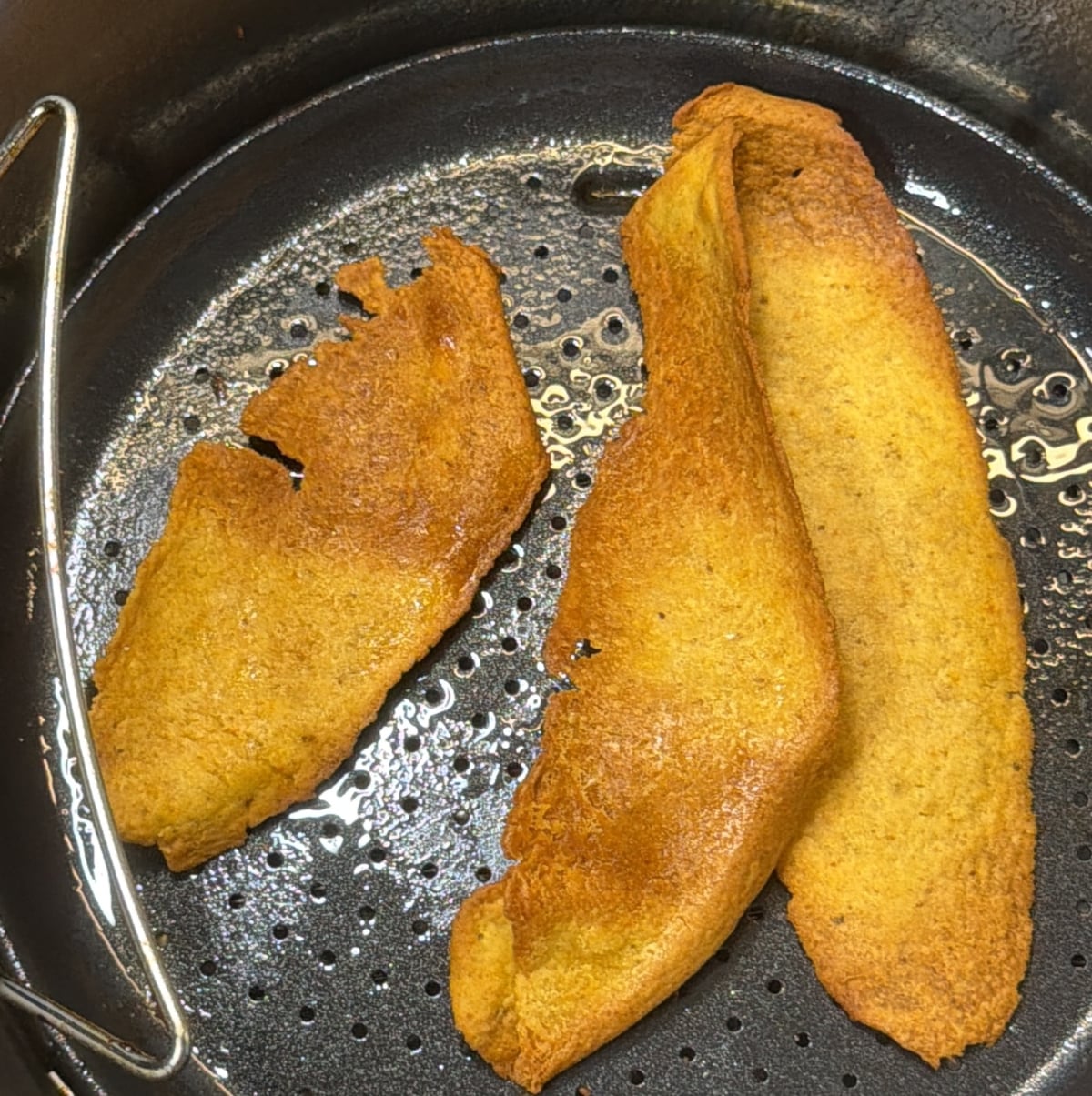 Finished golden crispy air fryer fafda